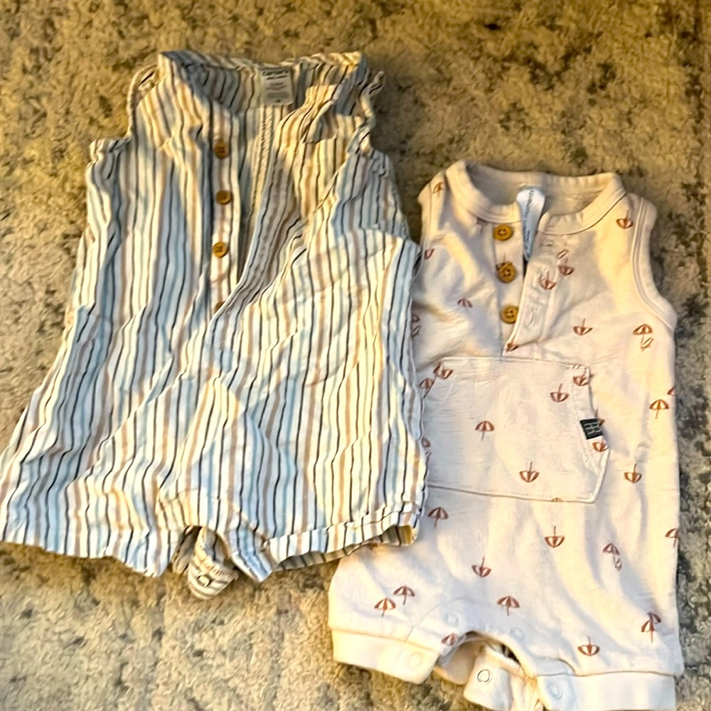 Bundle of 0-3 and 3-6 month baby clothes